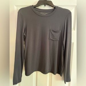 American Eagle woman’s Soft & Sexy shirt XS